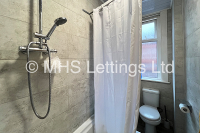 Thumbnail photo of 5 Bedroom Mid Terraced House in 3 Lucas Street, Leeds, LS6 2JD