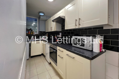 Thumbnail photo of 5 Bedroom Mid Terraced House in 3 Lucas Street, Leeds, LS6 2JD