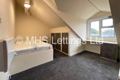 Thumbnail photo of 6 Bedroom Mid Terraced House in 43 Regent Park Terrace, Leeds, LS6 2AX