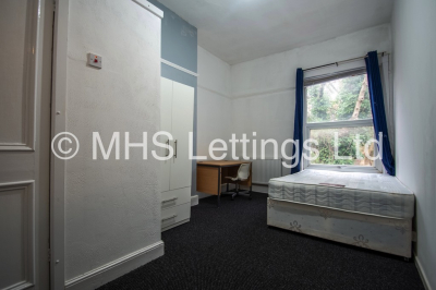 Thumbnail photo of 6 Bedroom Mid Terraced House in 43 Regent Park Terrace, Leeds, LS6 2AX