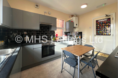 Thumbnail photo of 8 Bedroom Mid Terraced House in 6 Regent Park Terrace, Leeds, LS6 2AX