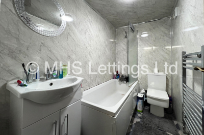 Thumbnail photo of 2 Bedroom Ground Floor Flat in Basement Flat, 12 Regent Park Avenue, Leeds, LS6 2AU