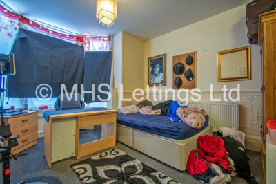 Thumbnail photo of 1 Bedroom Shared Flat in Flat 1, 175 Hyde Park Road, Leeds, LS6 1AH