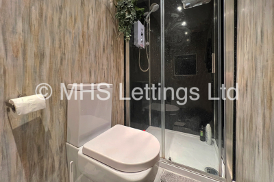 Thumbnail photo of 5 Bedroom Mid Terraced House in 4 St. Michaels Terrace, Leeds, LS6 3BQ