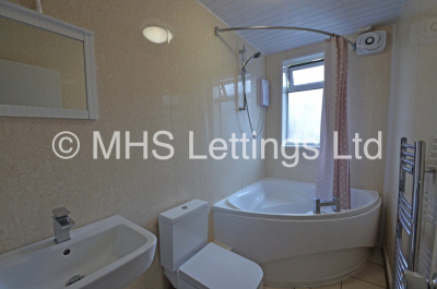 Thumbnail photo of 1 Bedroom Shared House in Double Room, 64 Manor Drive, Leeds, LS6 1DD