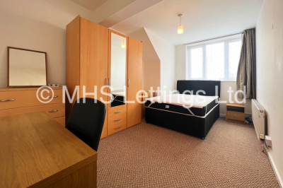 Thumbnail photo of 3 Bedroom Mid Terraced House in 22 Royal Park Grove, Leeds, LS6 1HQ