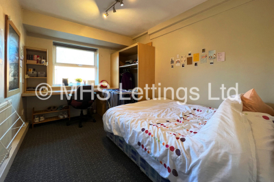 Thumbnail photo of 3 Bedroom Apartment in Flat 12, Welton Road, Leeds, LS6 1EE