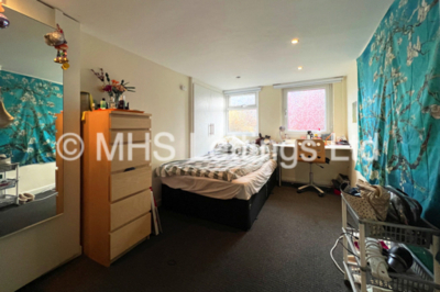 Thumbnail photo of 3 Bedroom Mid Terraced House in 36 Beechwood View, Leeds, LS4 2LP