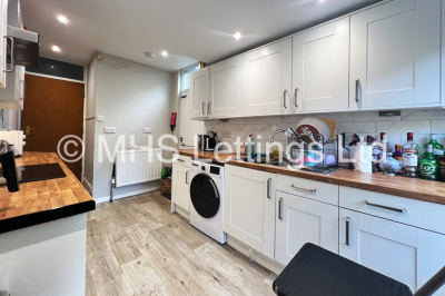 Thumbnail photo of 6 Bedroom Mid Terraced House in 18 Norwood Terrace, Leeds, LS6 1EA