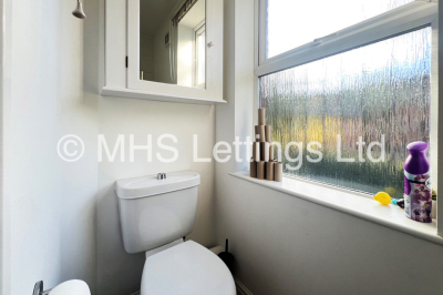 Thumbnail photo of 6 Bedroom Mid Terraced House in 18 Norwood Terrace, Leeds, LS6 1EA