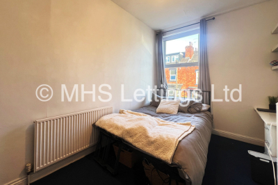 Thumbnail photo of 6 Bedroom Mid Terraced House in 18 Norwood Terrace, Leeds, LS6 1EA