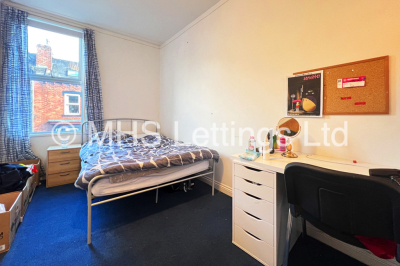 Thumbnail photo of 6 Bedroom Mid Terraced House in 18 Norwood Terrace, Leeds, LS6 1EA