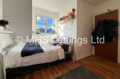 Thumbnail photo of 6 Bedroom Mid Terraced House in 18 Norwood Terrace, Leeds, LS6 1EA