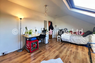 Thumbnail photo of 6 Bedroom Mid Terraced House in 18 Norwood Terrace, Leeds, LS6 1EA