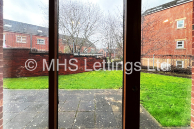 Thumbnail photo of 3 Bedroom Apartment in 2 Railway Apartments, Leeds, LS5 3GY
