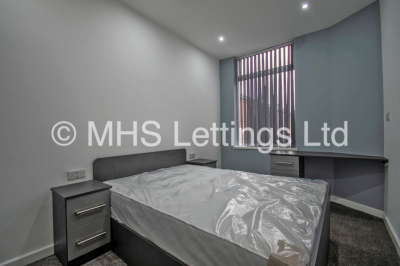 Thumbnail photo of 2 Bedroom Apartment in Flat 1, 12 Noster Hill, Leeds, LS11 8QE
