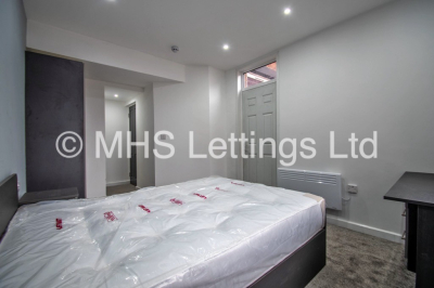 Thumbnail photo of 2 Bedroom Apartment in Flat 1, 12 Noster Hill, Leeds, LS11 8QE
