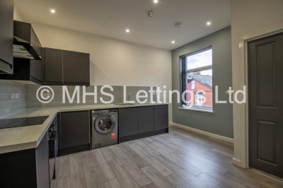 Thumbnail photo of 3 Bedroom Apartment in Flat 2, 12 Noster Hill, Leeds, LS11 8QE