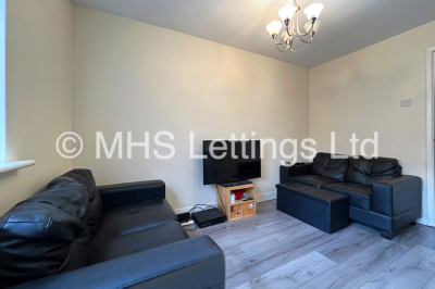 Thumbnail photo of 3 Bedroom Apartment in Flat 1, Welton Road, Leeds, LS6 1EE