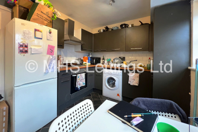 Thumbnail photo of 3 Bedroom Apartment in Flat 5, Welton Road, Leeds, LS6 1EE