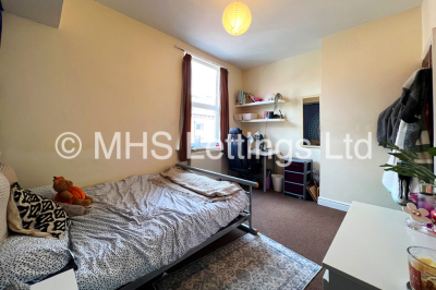 Thumbnail photo of 4 Bedroom Mid Terraced House in 34 Hessle Mount, Leeds, Ls6 1EP