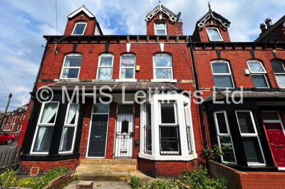 Thumbnail photo of 4 Bedroom Mid Terraced House in 34 Hessle Mount, Leeds, Ls6 1EP