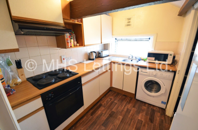 Thumbnail photo of 1 Bedroom Semi-Detached House in Double Room, The Mansion, Grosvenor Road, LS6 2DZ