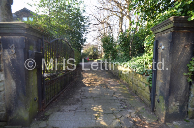 Thumbnail photo of 1 Bedroom Semi-Detached House in Double Room, The Mansion, Grosvenor Road, LS6 2DZ