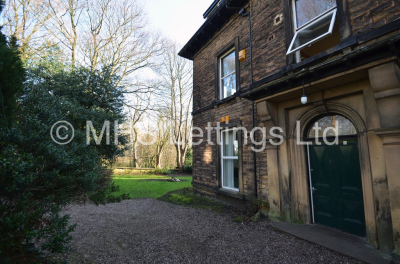 Thumbnail photo of 1 Bedroom Semi-Detached House in Double Room, The Mansion, Grosvenor Road, LS6 2DZ