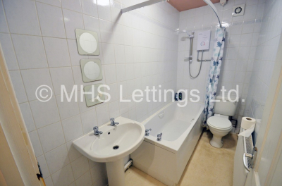 Thumbnail photo of 1 Bedroom Semi-Detached House in Double Room, The Mansion, Grosvenor Road, LS6 2DZ