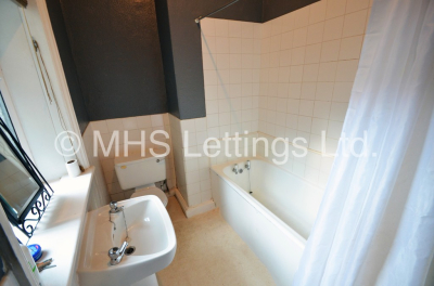 Thumbnail photo of 1 Bedroom Semi-Detached House in Double Room, The Mansion, Grosvenor Road, LS6 2DZ