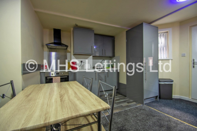 Thumbnail photo of 1 Bedroom Shared Flat in Double Room, 4a Grosvenor Road, Leeds, LS6 2DZ