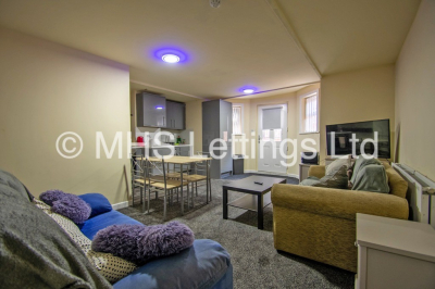 Thumbnail photo of 1 Bedroom Shared Flat in Double Room, 4a Grosvenor Road, Leeds, LS6 2DZ