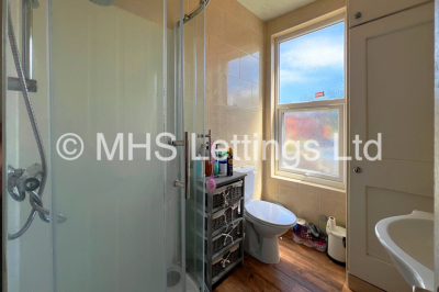 Thumbnail photo of 1 Bedroom Shared House in Room 1, 45 Delph Mount, Woodhouse, LS6 2HS