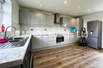 Thumbnail photo of 3 Bedroom Semi-Detached House in 496 Dewsbury Road, Leeds, LS11 8ES