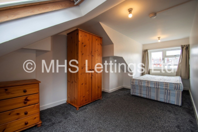 Thumbnail photo of 5 Bedroom Semi-Detached House in 8 Trenic Drive, Leeds, LS6 3DJ