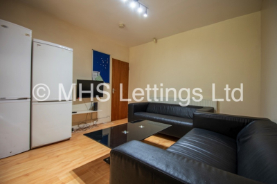 Thumbnail photo of 5 Bedroom Semi-Detached House in 8 Trenic Drive, Leeds, LS6 3DJ