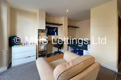 Thumbnail photo of 1 Bedroom Bedsit in Room 4, 4 Midland Road, Leeds, LS6 1BQ