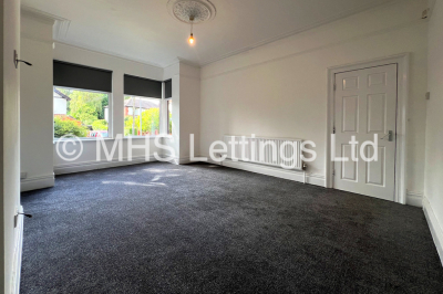 Thumbnail photo of 5 Bedroom Mid Terraced House in 33 Broomfield Crescent, Leeds, LS6 3DD