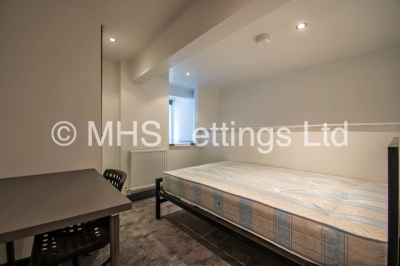 Thumbnail photo of 1 Bedroom Mid Terraced House in Room 1, 14 Royal Park Grove, Leeds, LS6 1HQ