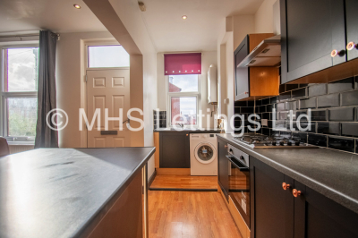 Thumbnail photo of 1 Bedroom Mid Terraced House in Room 1, 14 Royal Park Grove, Leeds, LS6 1HQ