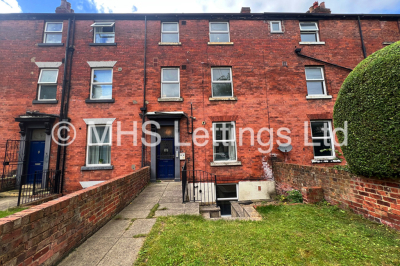 Thumbnail photo of 1 Bedroom Bedsit in Flat 3, 2 Midland Road, Leeds, LS6 1BQ