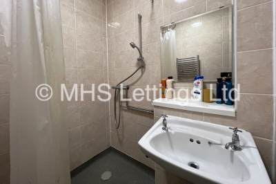 Thumbnail photo of 1 Bedroom Bedsit in Flat 3, 2 Midland Road, Leeds, LS6 1BQ