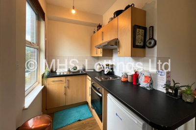 Thumbnail photo of 1 Bedroom Bedsit in Flat 3, 2 Midland Road, Leeds, LS6 1BQ