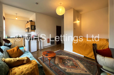 Thumbnail photo of 1 Bedroom Bedsit in Flat 3, 2 Midland Road, Leeds, LS6 1BQ