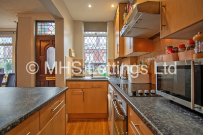 Thumbnail photo of 3 Bedroom Mid Terraced House in 10 Morris Grove, Leeds, LS5 3EZ