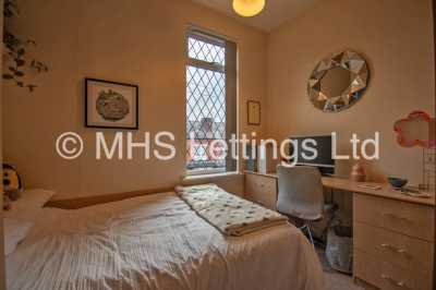 Thumbnail photo of 3 Bedroom Mid Terraced House in 10 Morris Grove, Leeds, LS5 3EZ