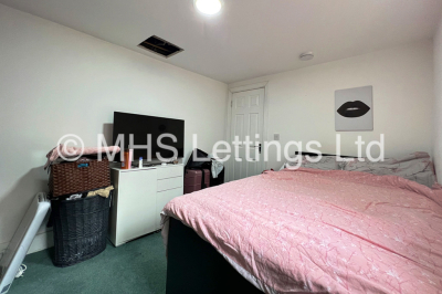 Thumbnail photo of 1 Bedroom Flat in Basement Flat, 2 Grosvenor Road, Leeds, LS6 2DZ