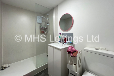 Thumbnail photo of 1 Bedroom Flat in Basement Flat, 2 Grosvenor Road, Leeds, LS6 2DZ