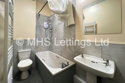 Thumbnail photo of 2 Bedroom Flat in Flat 3, 17 Regent Park Terrace, Leeds, LS6 2AX